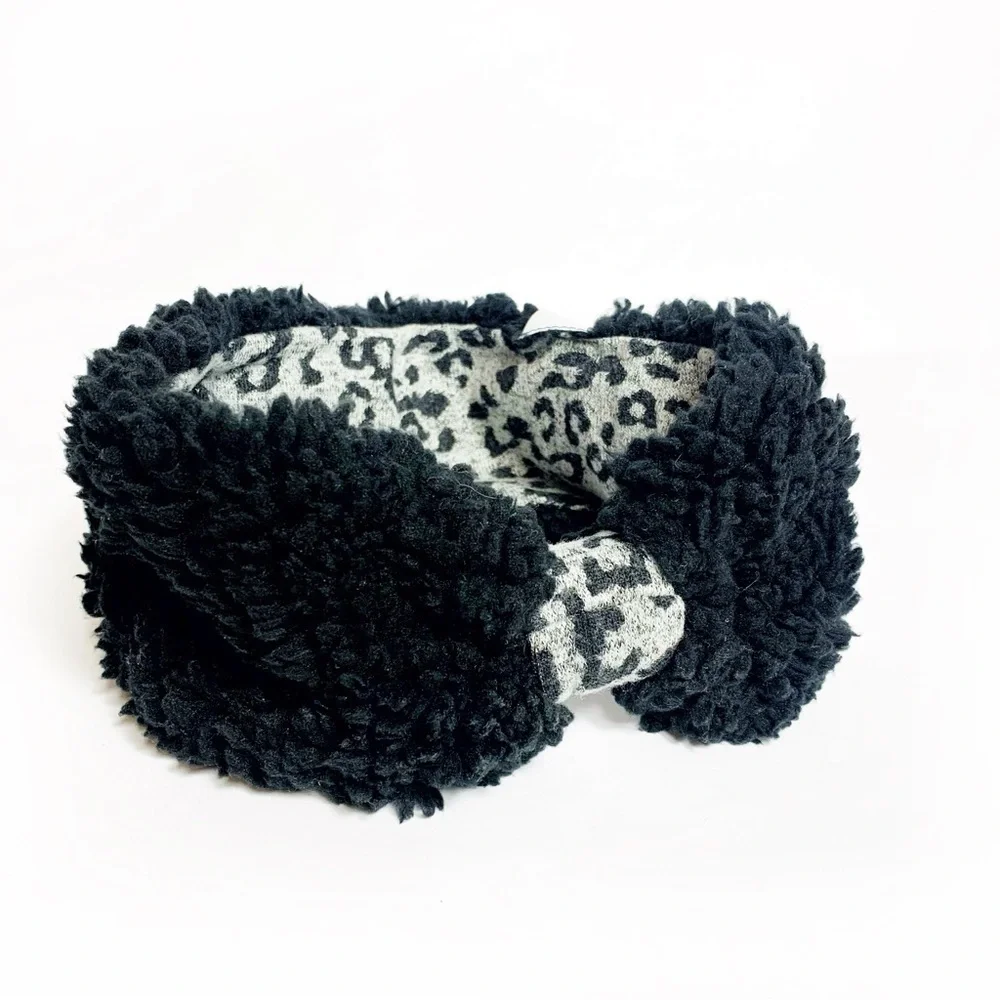 NWT Cuddl Duds 2-Pc Leopard Touchscreen Glove & Headband Set • Cozy Gift